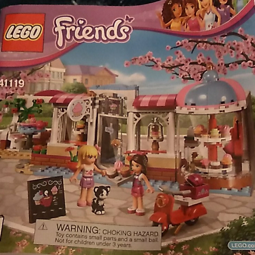 Cupcake shop Lego set